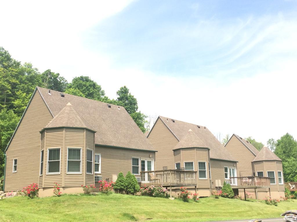 Spruce Hill Inn & Cottages Mansfield Bagian luar foto