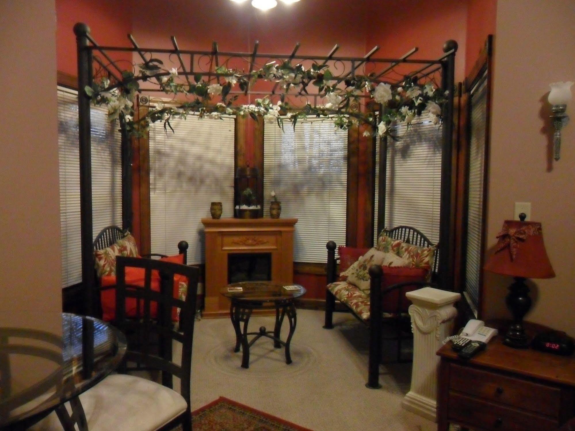 Spruce Hill Inn & Cottages Mansfield Bagian luar foto
